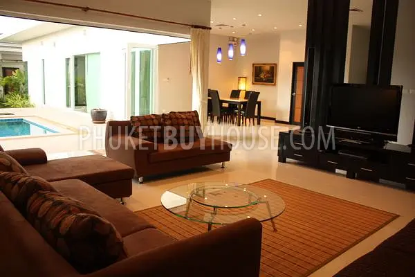 PHU1484: 3 Bedroom Luxury Pool Villa in Ko Kaeo behind The Boat Lagoon. Photo #3