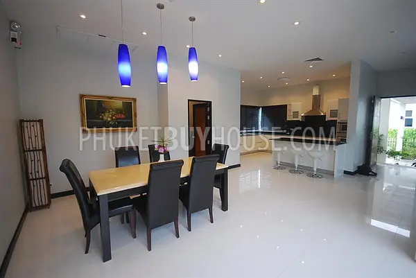 PHU1484: 3 Bedroom Luxury Pool Villa in Ko Kaeo behind The Boat Lagoon. Photo #11