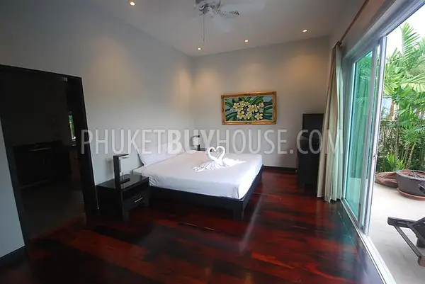 PHU1484: 3 Bedroom Luxury Pool Villa in Ko Kaeo behind The Boat Lagoon. Photo #12