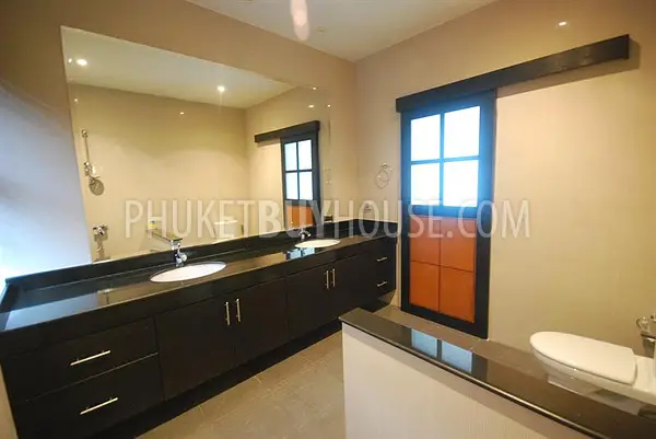 PHU1484: 3 Bedroom Luxury Pool Villa in Ko Kaeo behind The Boat Lagoon. Photo #16