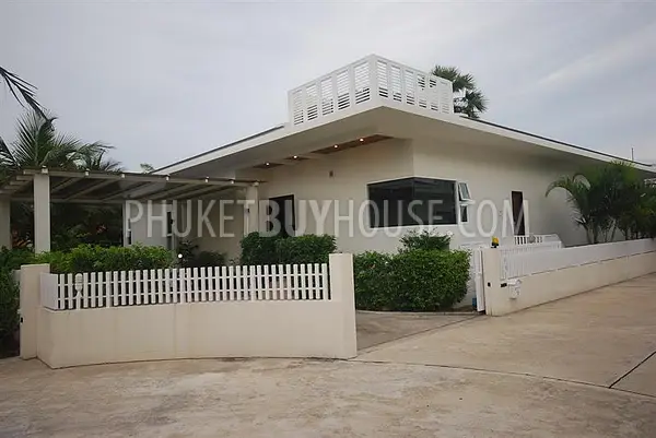 PHU1484: 3 Bedroom Luxury Pool Villa in Ko Kaeo behind The Boat Lagoon. Photo #19