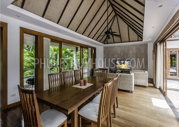 SUR1293: Luxury Three Bedroom Villa in Surin. Photo #4