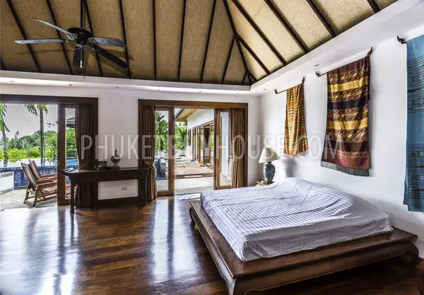 SUR1293: Luxury Three Bedroom Villa in Surin. Photo #16