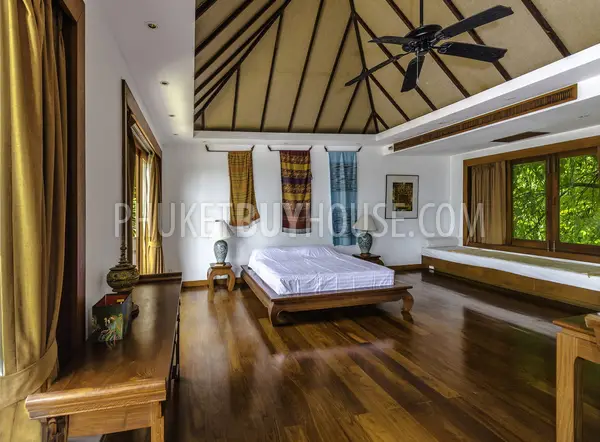SUR1293: Luxury Three Bedroom Villa in Surin. Photo #8