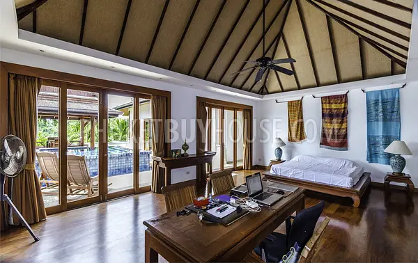 SUR1293: Luxury Three Bedroom Villa in Surin. Photo #3