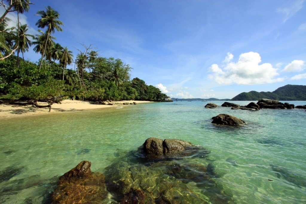 Phuket: Economic of Paradise - PhuketBuyHouse