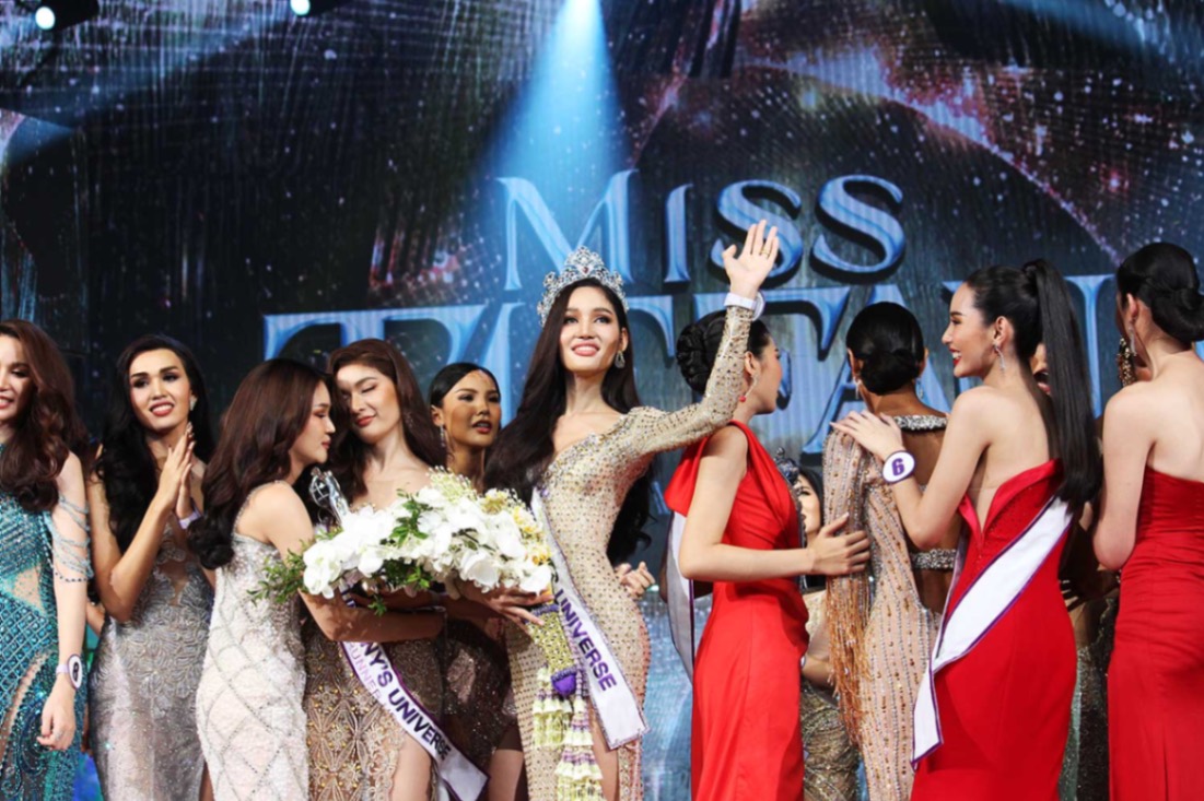 Cicciolina порно видео