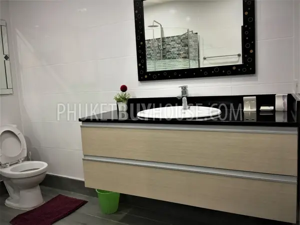PAT5722: Exclusive 2-Bedroom Apartment in Heart of Patong. Photo #11