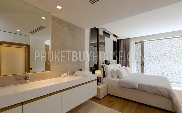 PAT3784: Sea View Apartment at Luxury Condominium in Patong. Photo #7
