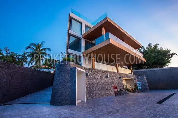 PAT3784: Sea View Apartment at Luxury Condominium in Patong. Photo #1