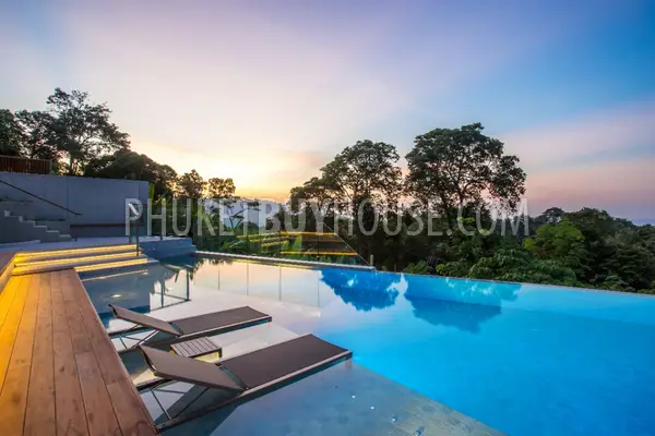 PAT3784: Sea View Apartment at Luxury Condominium in Patong. Photo #17