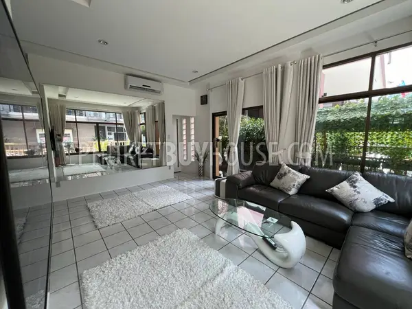 PAT22432: Centrally Located 2-Bedroom, 2-Bathroom Condominium in Patong For Sale. 照片 #2