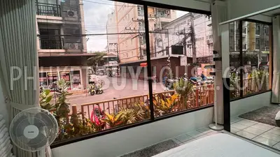 PAT22432: Centrally Located 2-Bedroom, 2-Bathroom Condominium in Patong For Sale. Fotoğraf #10
