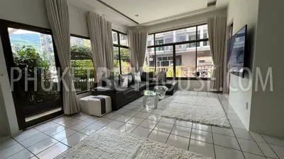 PAT22432: Centrally Located 2-Bedroom, 2-Bathroom Condominium in Patong For Sale. Fotoğraf #4