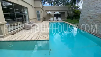 BAN22433: Luxurious 3-Bedroom Private Pool Villa for Resale Near Bang Tao Beach. Fotoğraf #1