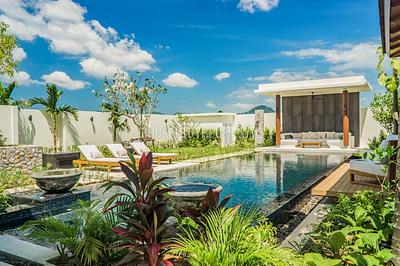BAN7143: Four Bedroom Private Pool Villas in Bang Tao. Photo #4