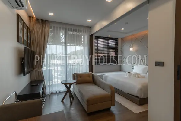 KAR22452: Charming 1-Bedroom Apartment with Mountain Views, Just Steps from Karon Beach Resale. Fotoğraf #2