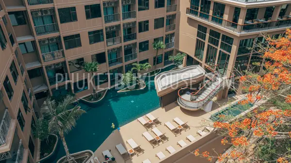 KAR22452: Charming 1-Bedroom Apartment with Mountain Views, Just Steps from Karon Beach Resale. Fotoğraf #1