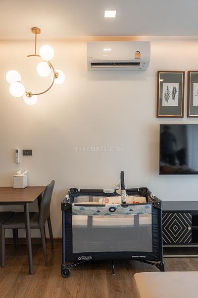 KAR22452: Charming 1-Bedroom Apartment with Mountain Views, Just Steps from Karon Beach Resale. 照片 #12
