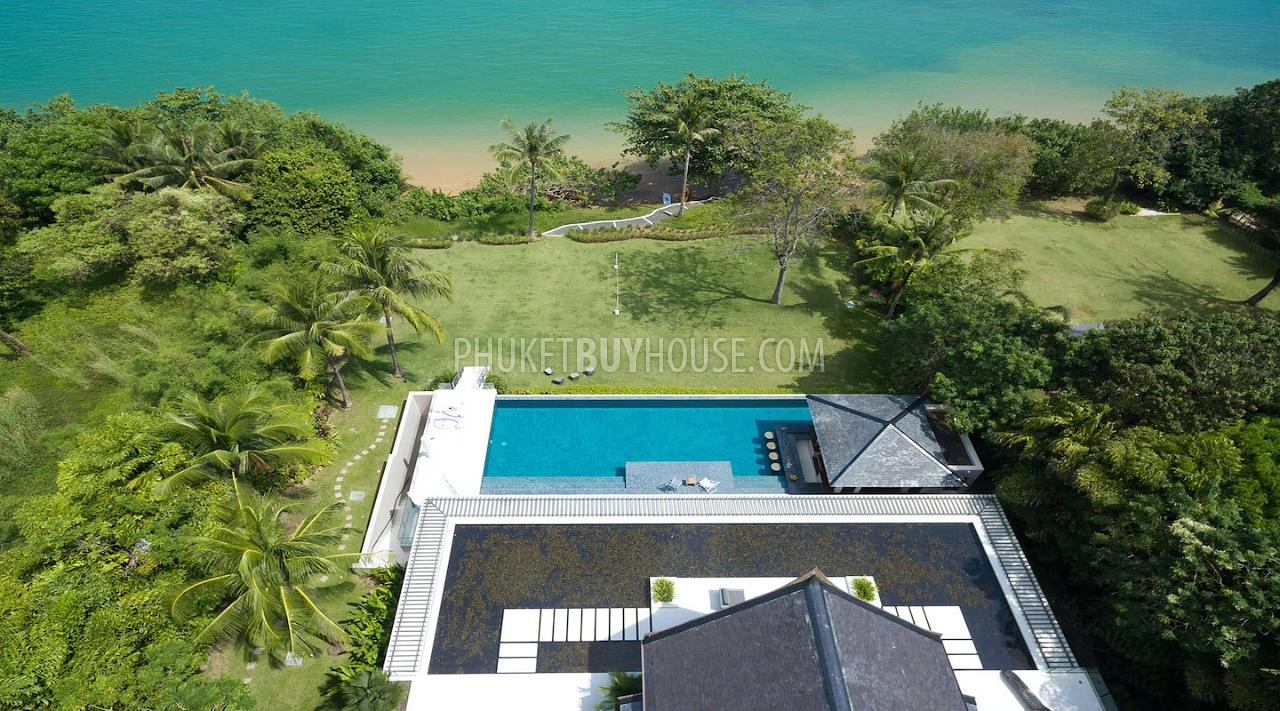 CAP7147: Luxurious 4 Bedroom Seafront Villa in Cape Yamu. Photo #3