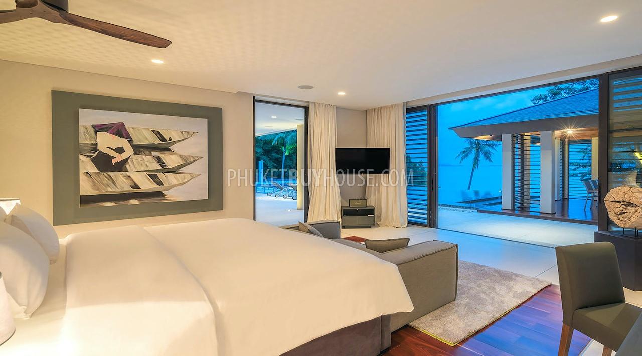 CAP7147: Luxurious 4 Bedroom Seafront Villa in Cape Yamu. Photo #15