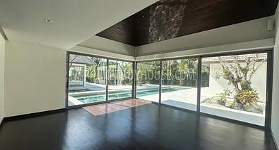LAY22456: 5-Bedroom Villa in Exclusive Location, Layan. Photo #15