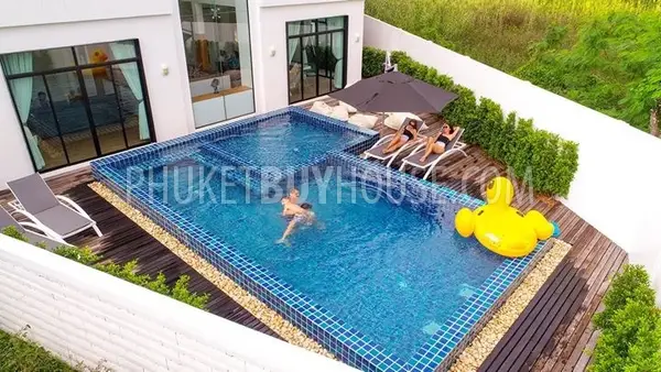 CHA7151: Villa with 6 Bedrooms in Gated Community in Chalong. Photo #12