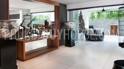 SUR7152: Luxurious 5-Bedrooms Apartment near Surin Beach. Photo #12