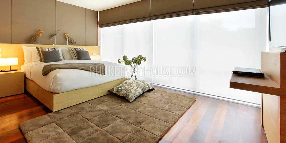 SUR7152: Luxurious 5-Bedrooms Apartment near Surin Beach. Photo #14
