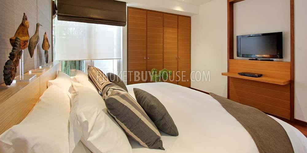 SUR7152: Luxurious 5-Bedrooms Apartment near Surin Beach. Photo #15