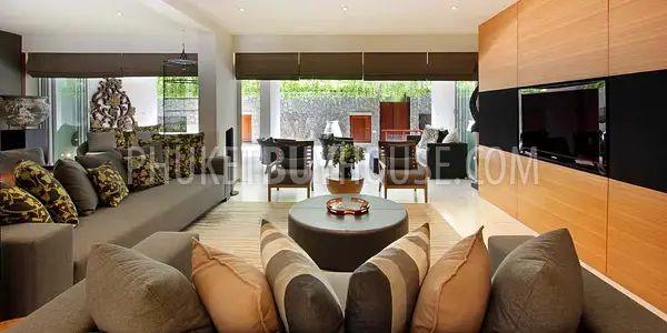 SUR7152: Luxurious 5-Bedrooms Apartment near Surin Beach. Fotoğraf #7