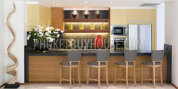 SUR7152: Luxurious 5-Bedrooms Apartment near Surin Beach. Fotoğraf #25