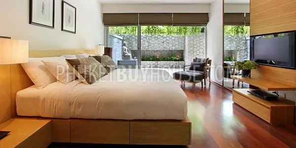 SUR7152: Luxurious 5-Bedrooms Apartment near Surin Beach. Fotoğraf #17