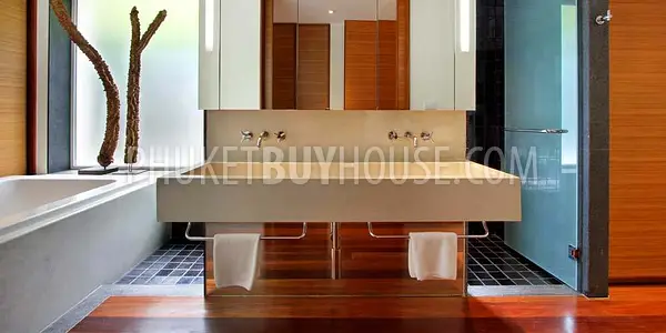 SUR7152: Luxurious 5-Bedrooms Apartment near Surin Beach. Fotoğraf #18