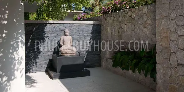 SUR7152: Luxurious 5-Bedrooms Apartment near Surin Beach. Fotoğraf #20