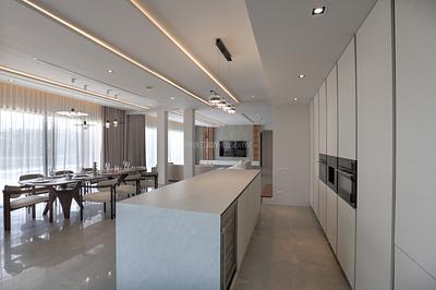 LAG22460: Exquisite Resale Villa with 4 +1 Bedrooms in Laguna – A Sanctuary of Elegance and Comfort. Photo #13