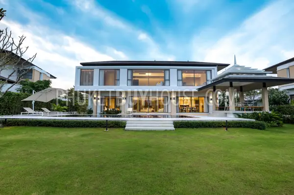 LAG22460: Exquisite Resale Villa with 4 +1 Bedrooms in Laguna – A Sanctuary of Elegance and Comfort. 照片 #1