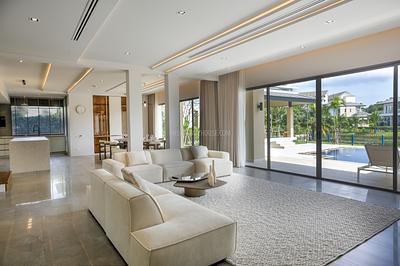 LAG22460: Exquisite Resale Villa with 4 +1 Bedrooms in Laguna – A Sanctuary of Elegance and Comfort. Photo #37