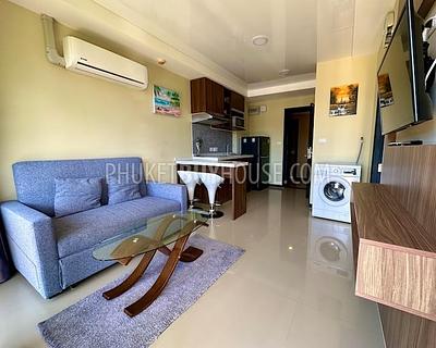 NAI22461: Stylish 36 m² Apartment Near Nai Harn Beach – 8th Floor with Balcony Resale. 照片 #5