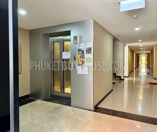 NAI22461: Stylish 36 m² Apartment Near Nai Harn Beach – 8th Floor with Balcony Resale. 照片 #12