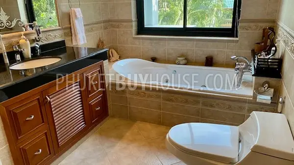 TAL22462: Expansive Private Villa with Pool and Mountain Views in Thalang for Sale. Photo #14