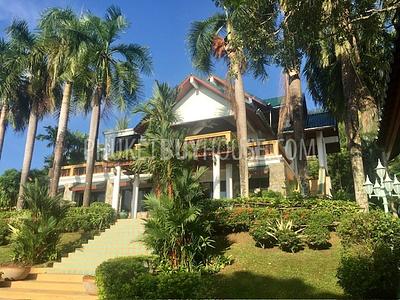 TAL22462: Expansive Private Villa with Pool and Mountain Views in Thalang for Sale. Photo #1