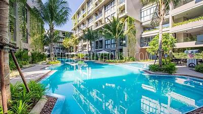 BAN22463: Modern 33m² Apartment Near Bang Tao Beach - Fully Furnished Resale. Photo #2