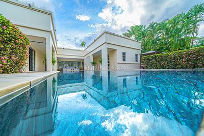BAN5438: 4 Bedroom Villa in Five Star Residence in Bang Tao. Photo #2