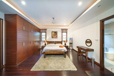 BAN5438: 4 Bedroom Villa in Five Star Residence in Bang Tao. Photo #35