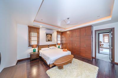 BAN5438: 4 Bedroom Villa in Five Star Residence in Bang Tao. Photo #25