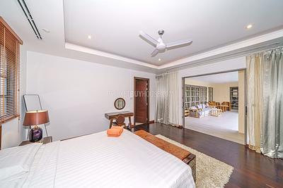 BAN5438: 4 Bedroom Villa in Five Star Residence in Bang Tao. Photo #28