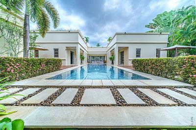 BAN5438: 4 Bedroom Villa in Five Star Residence in Bang Tao. Photo #1