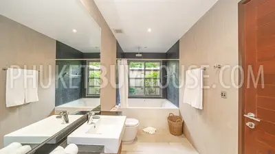 BAN5438: 4 Bedroom Villa in Five Star Residence in Bang Tao. Fotoğraf #37