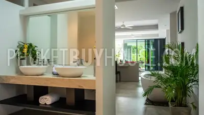 CHE7173: Four+1 Bedroom Villa with Big Land Plot in Cherngtalay. Photo #11